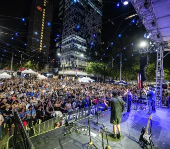 1 Ioulia Karapataki Performing on Sat 28 Feb on the Bank of Sydney Stage