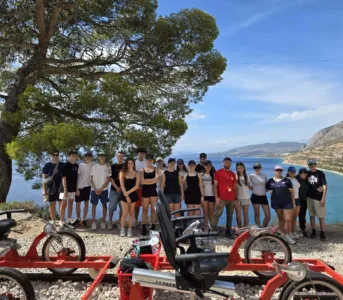 Ce6aee40 6999 4af2 8ca4 4b417b7cf5dc